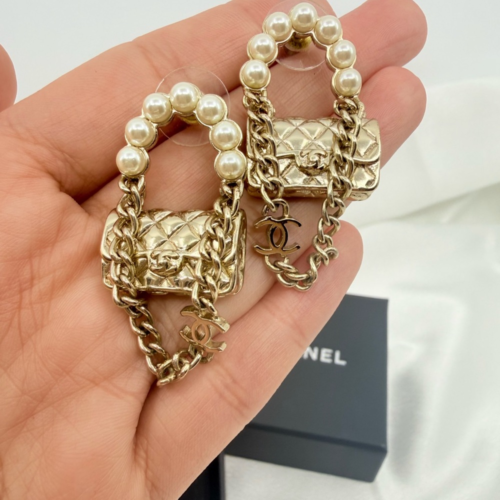 CHANEL Gold Pearl Quilted CC Flap Bag Dangle Earrings